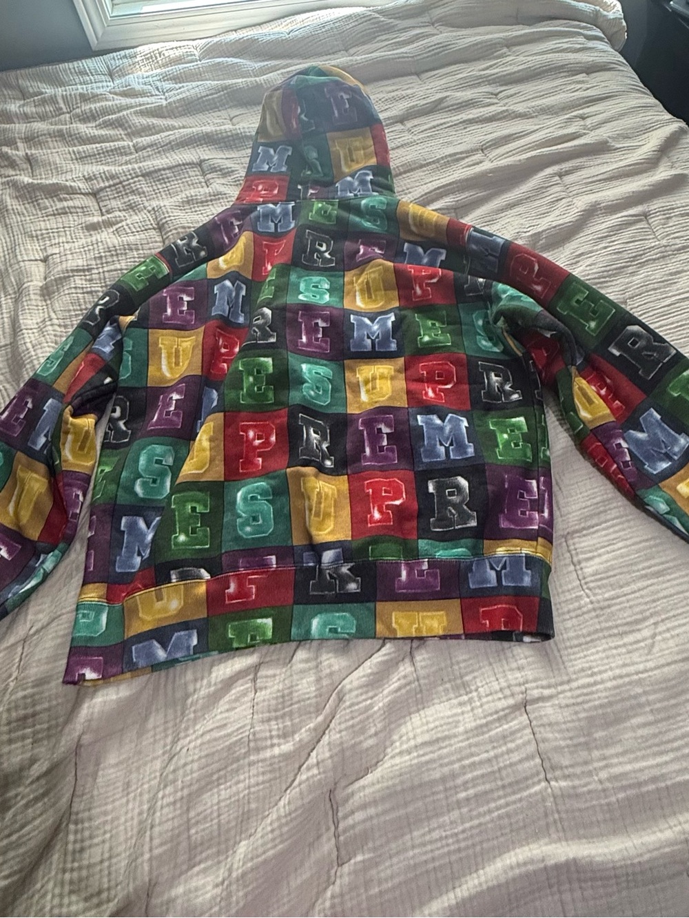 Supreme Hoodie - Picture 2 of 4